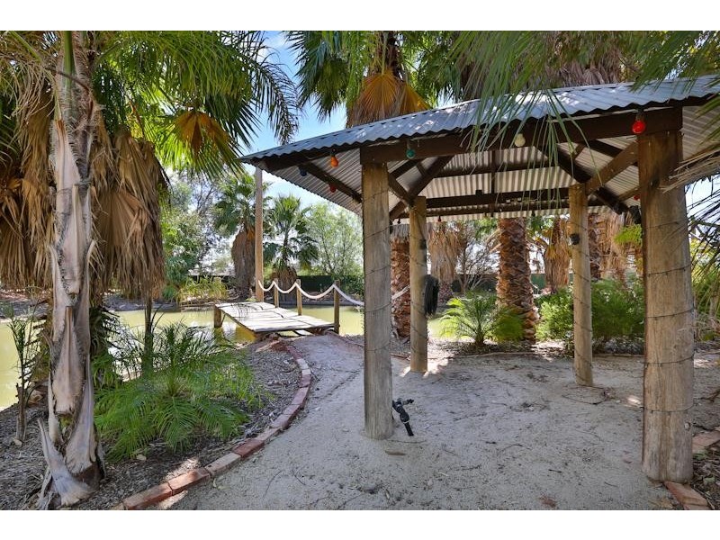 213 Oak Avenue, Mildura South VIC 3501