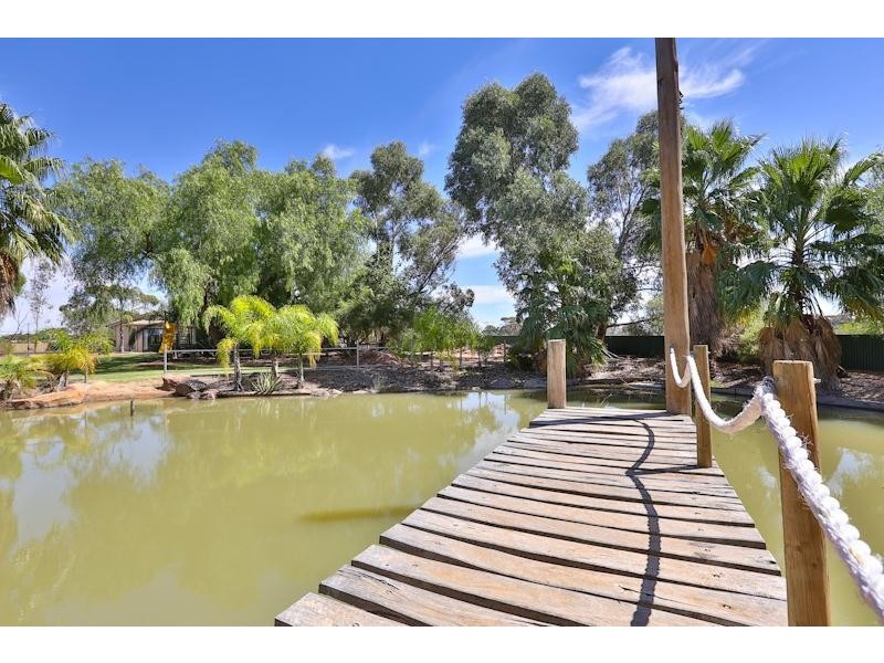 213 Oak Avenue, Mildura South VIC 3501