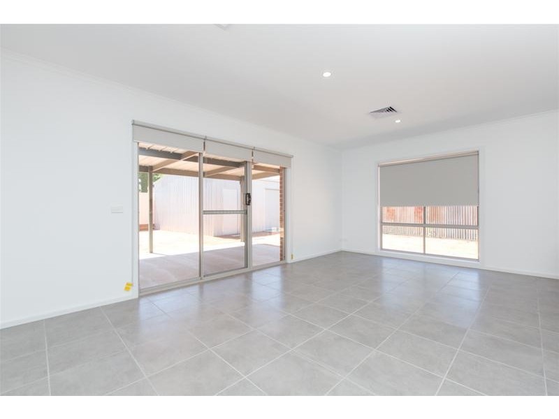 2/43 Betty Krake Drive, Red Cliffs VIC 3496