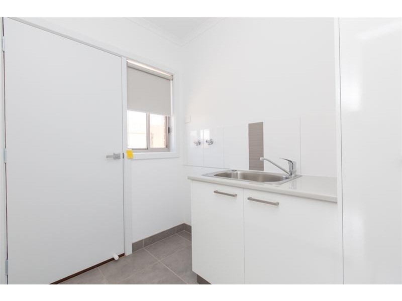 2/43 Betty Krake Drive, Red Cliffs VIC 3496