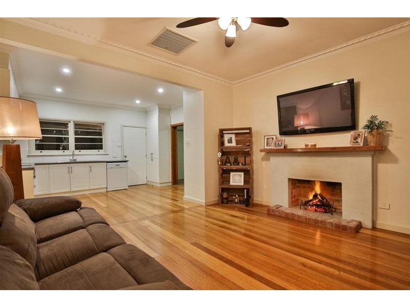 393 Koorlong Avenue, Irymple VIC 3498