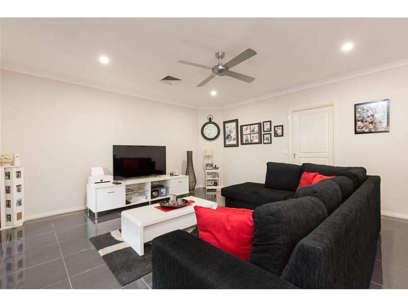 27 Palm Springs Drive, Mildura VIC 3500