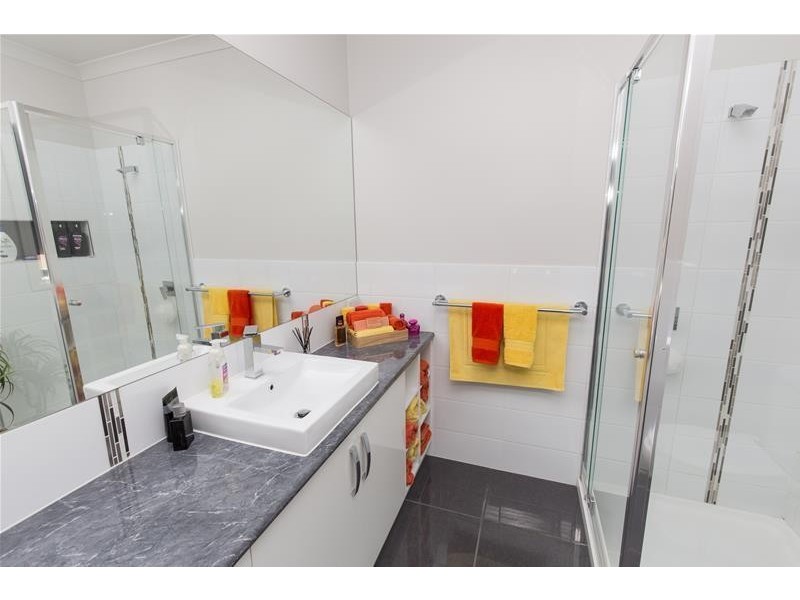 27 Palm Springs Drive, Mildura VIC 3500