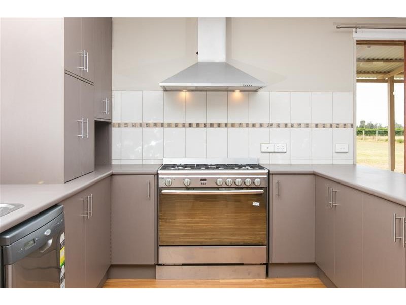 38 Kardinia Road, Dareton NSW 2717