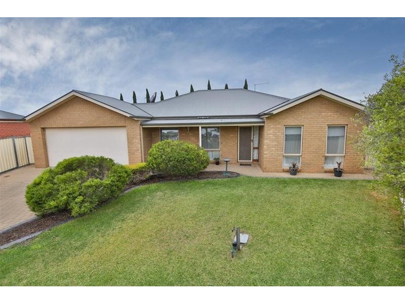 4 Thames Place, Mildura VIC 3500