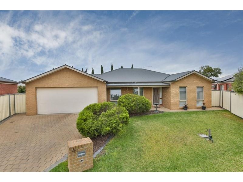 4 Thames Place, Mildura VIC 3500