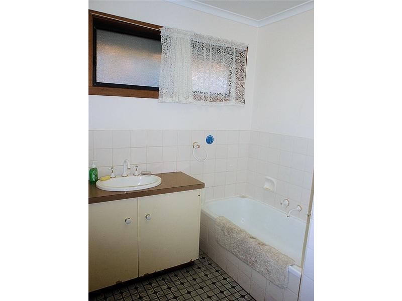 16 Euneva Drive, Mildura VIC 3500