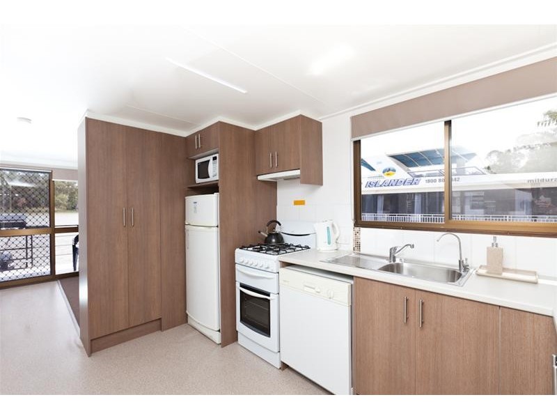 James R II – Houseboat, Mildura VIC 3500