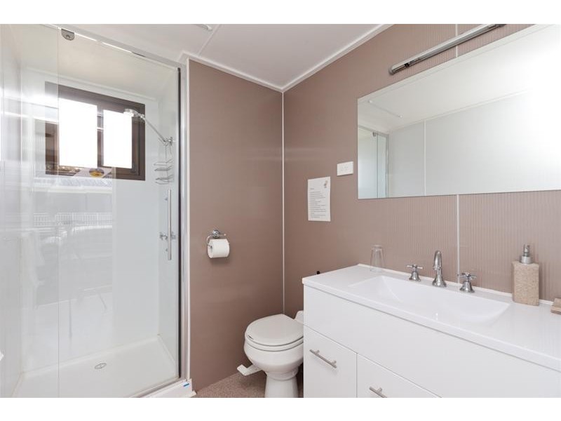 James R II – Houseboat, Mildura VIC 3500