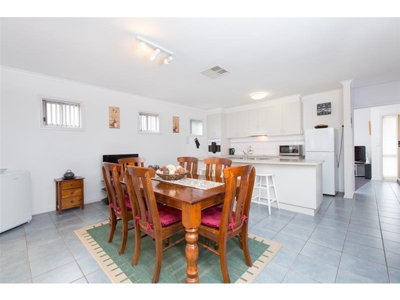 12 Carmela Court, Mildura VIC 3500