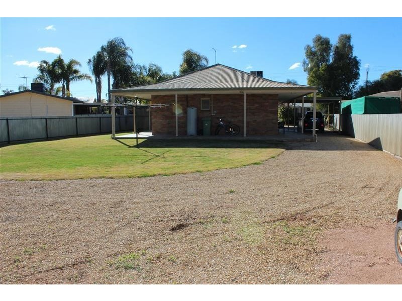 39 Wood Street, Gol Gol NSW 2738