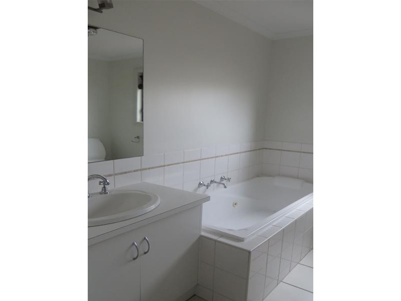 19 Durham Avenue, Mildura VIC 3500