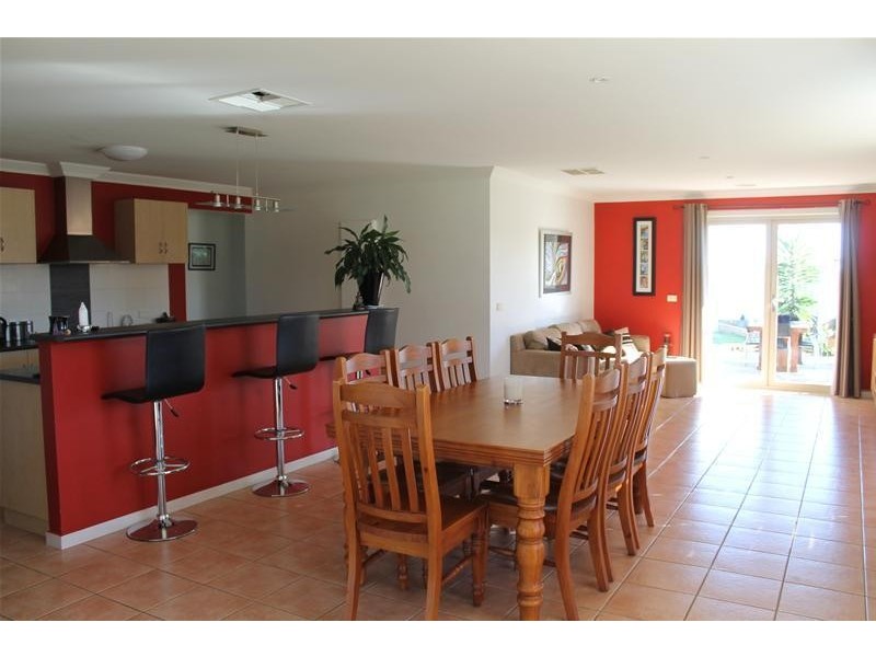 4 Darlington Parade, Mildura VIC 3500