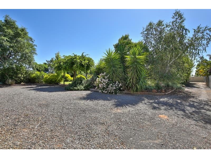 35 Wadsworth Drive, Gol Gol NSW 2738