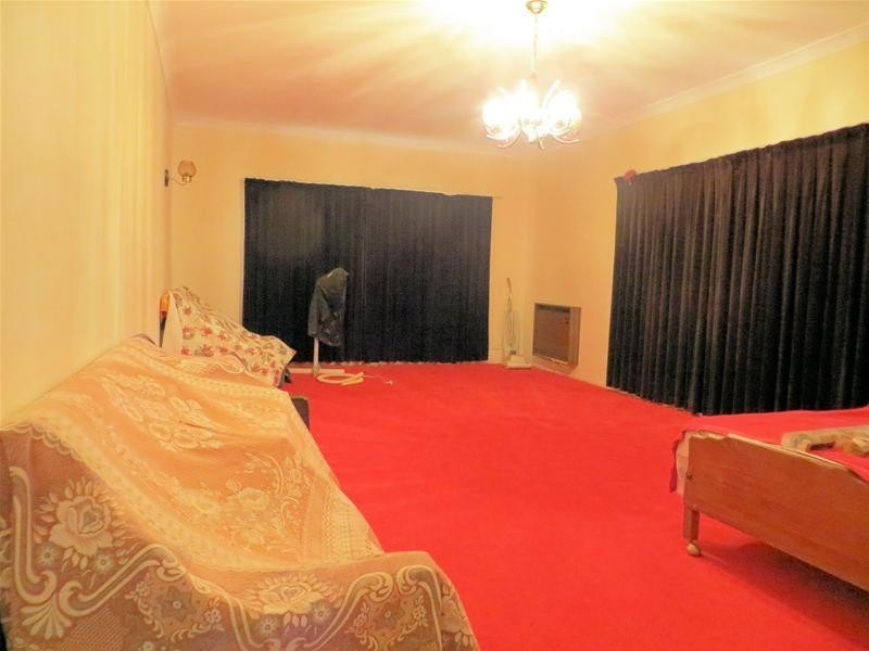 38 Flora Avenue, Cabarita VIC 3505