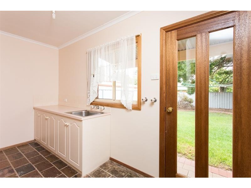 4 Meadow Grove, Mildura VIC 3500