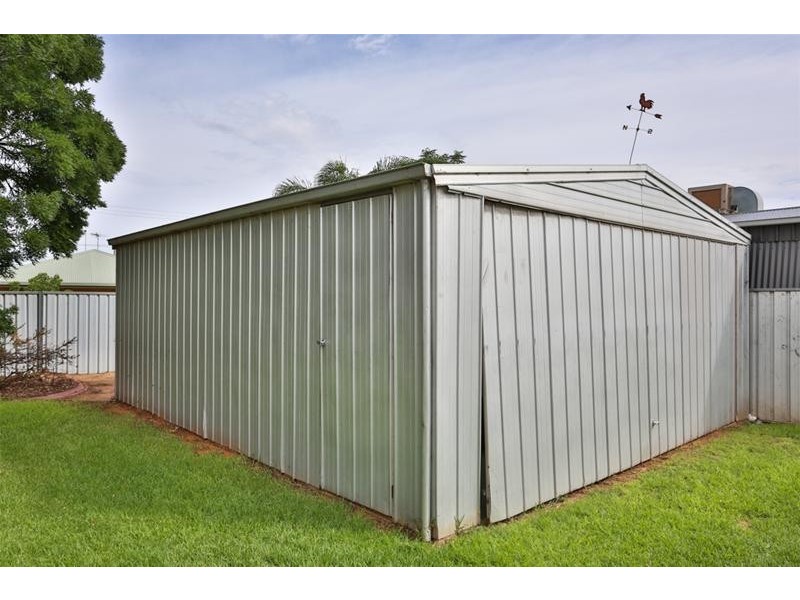 4 Meadow Grove, Mildura VIC 3500