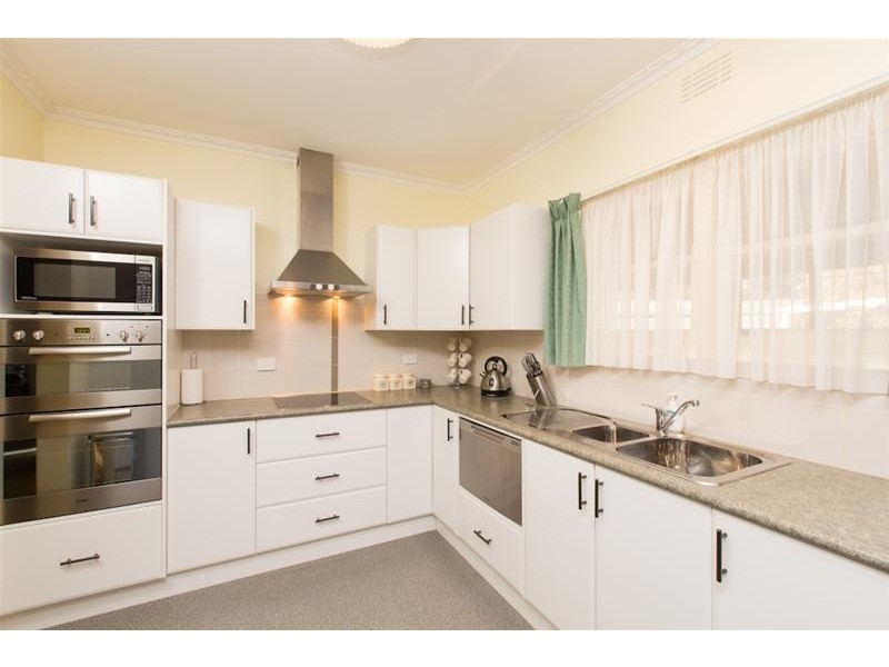 683 Cureton Avenue, Nichols Point VIC 3501