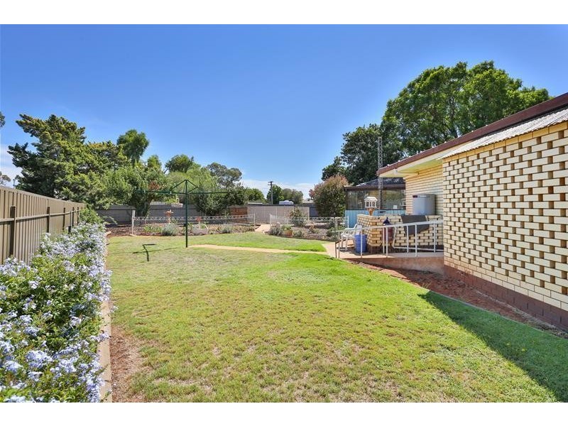 8 Robyn Court, Irymple VIC 3498