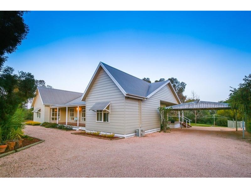 871 Cureton Avenue, Irymple VIC 3498