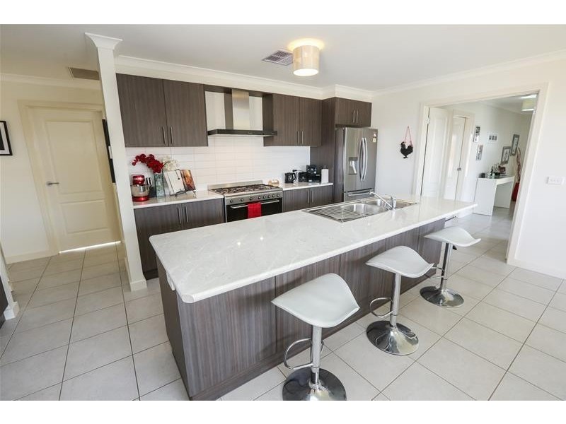 6 Bozzi Court, Mildura VIC 3500