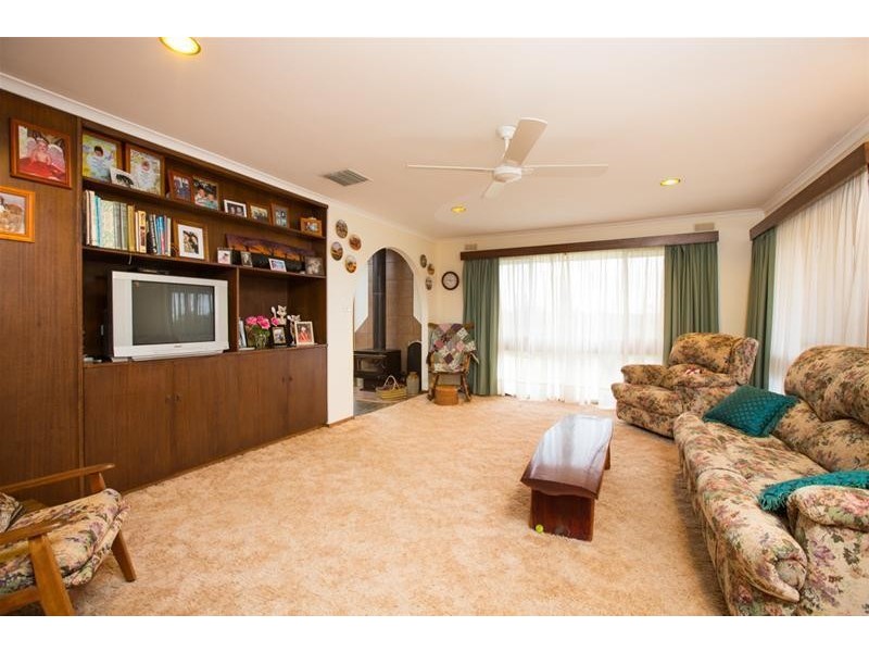 43 Riverview Drive, Dareton NSW 2717