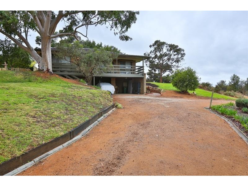 43 Riverview Drive, Dareton NSW 2717