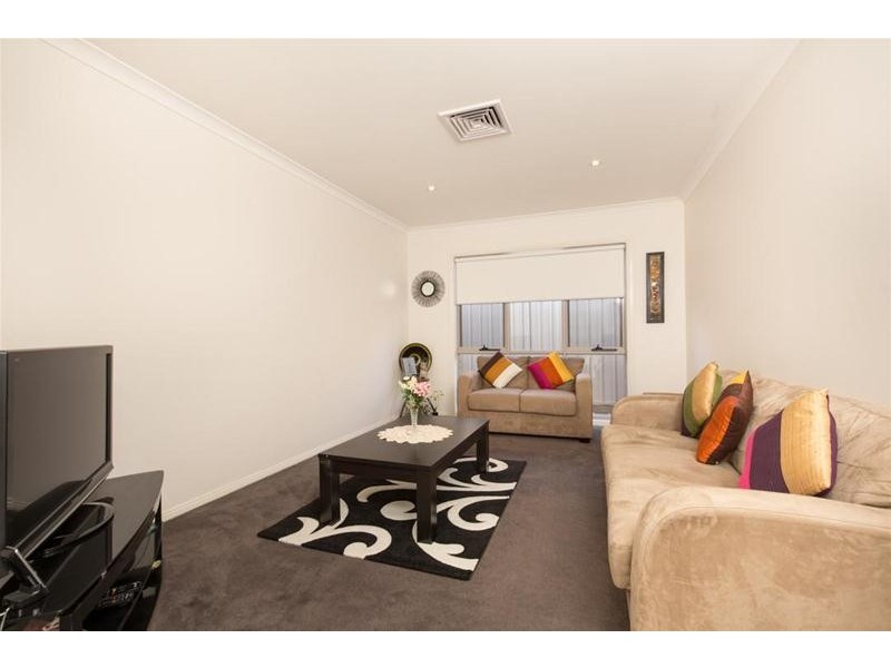 2/11 Wisteria Way, Mildura VIC 3500
