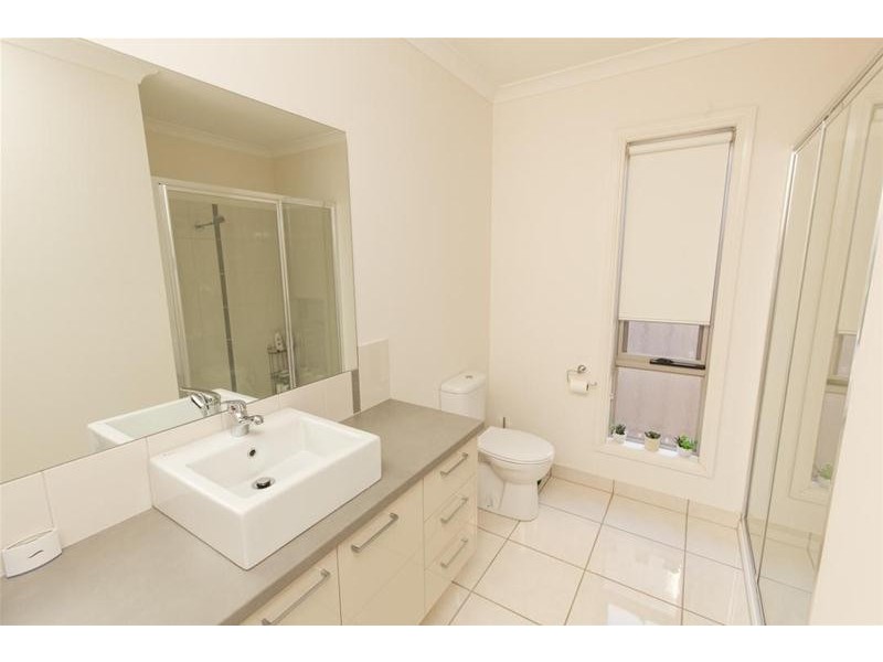 2/11 Wisteria Way, Mildura VIC 3500