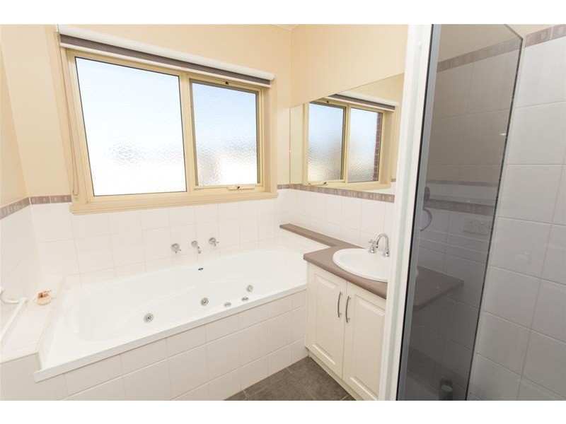 4 Marziano Drive, Mildura VIC 3500