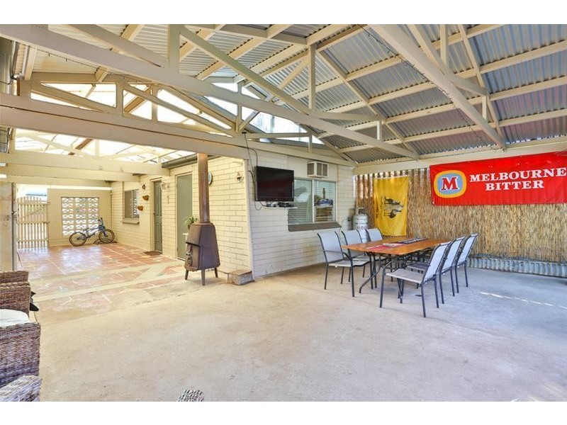 8 Richardson Avenue, Red Cliffs VIC 3496