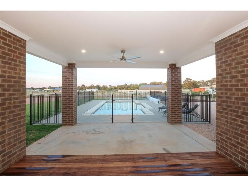 3262 Eleventh  Street, Nichols Point VIC 3501