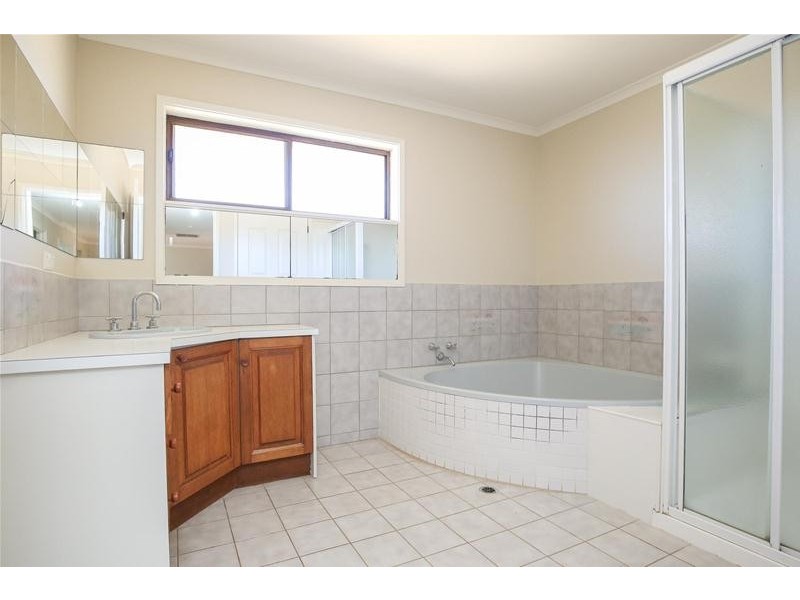 27 Main Avenue South, Merbein VIC 3505