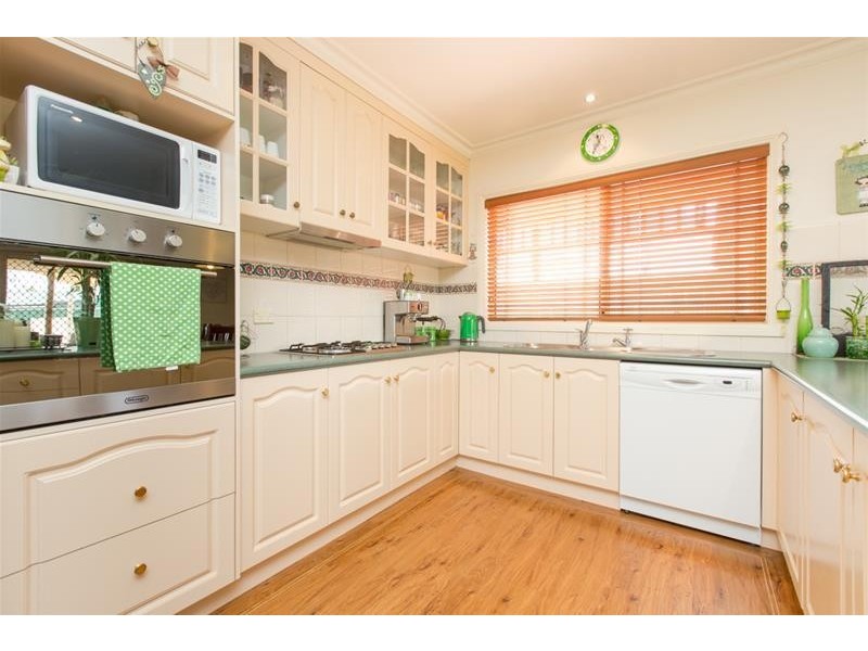 8 James Cook Drive, Mildura VIC 3500