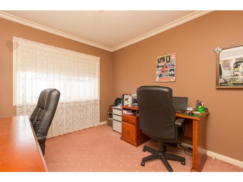 8 James Cook Drive, Mildura VIC 3500