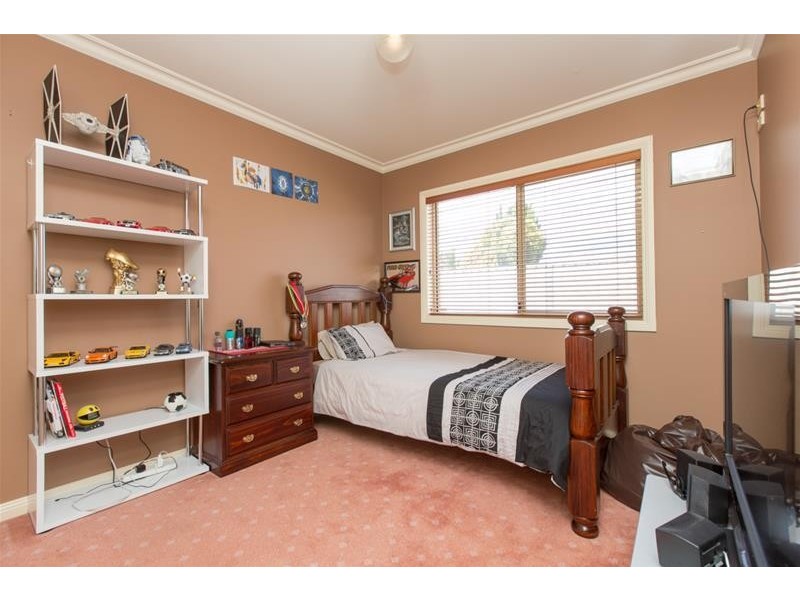 8 James Cook Drive, Mildura VIC 3500