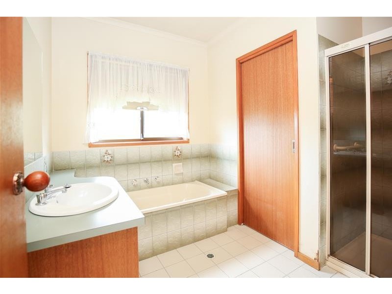 2/83 Pasadena Grove, Mildura VIC 3500