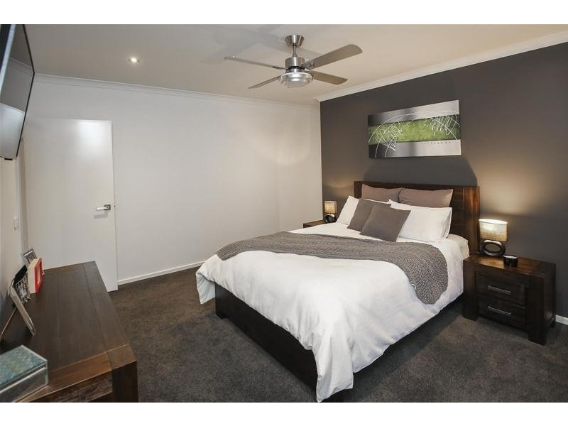 8 Lakeview Court, Mildura VIC 3500