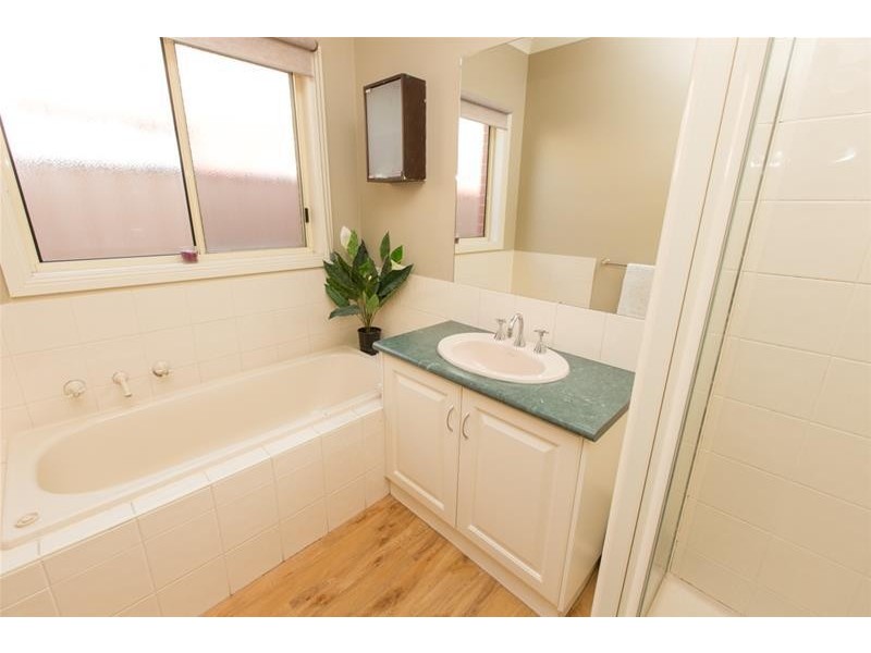 6 Thames Place, Mildura VIC 3500