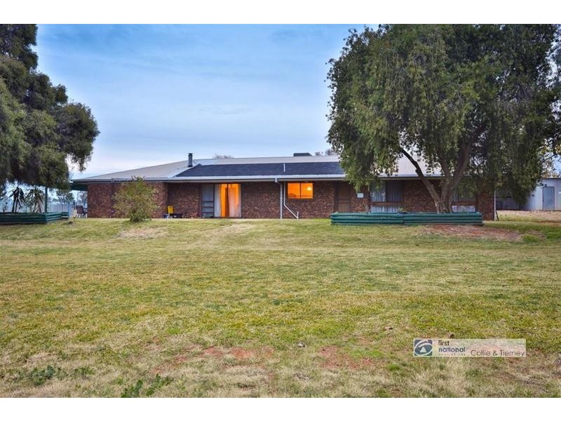 1404 Boonoonar Road, Colignan VIC 3494