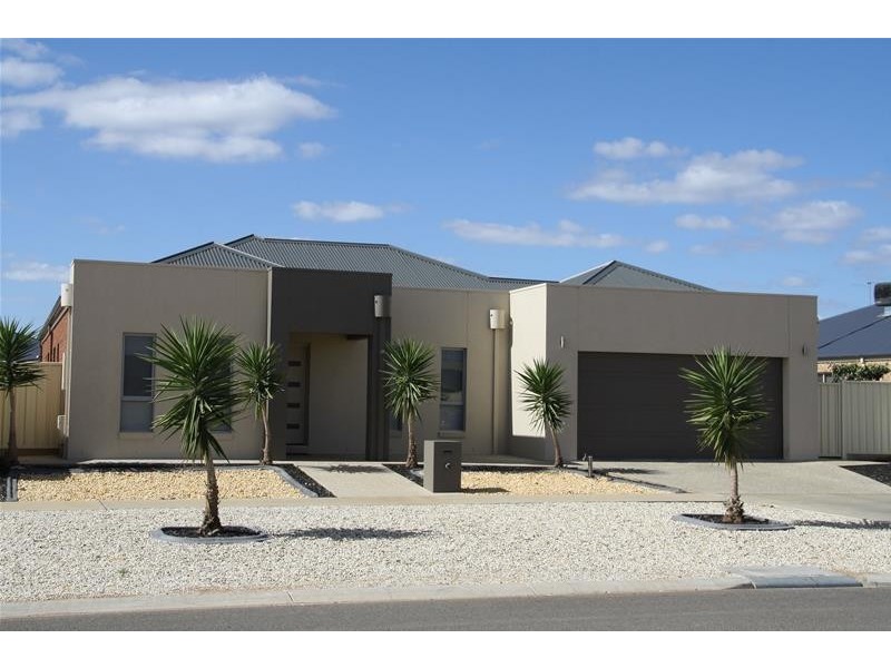 35 Lizlee Drive, Mildura VIC 3500