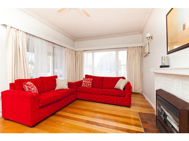 99 Pasadena Grove, Mildura VIC 3500