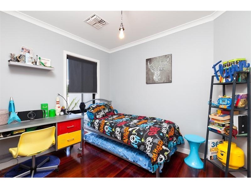 11 Adelong Court, Nichols Point VIC 3501