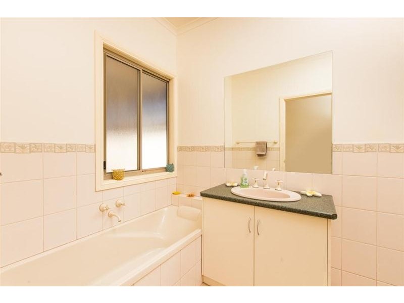 73a Summer Drive, Buronga NSW 2739