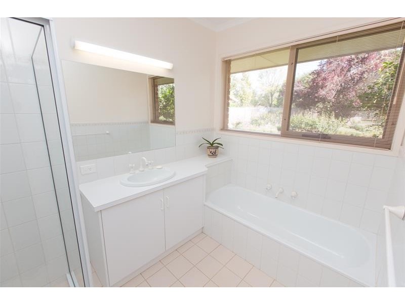 8 Highview Court, Irymple VIC 3498