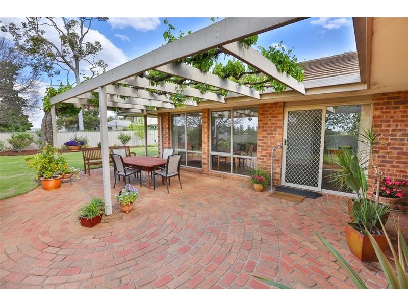 8 Highview Court, Irymple VIC 3498