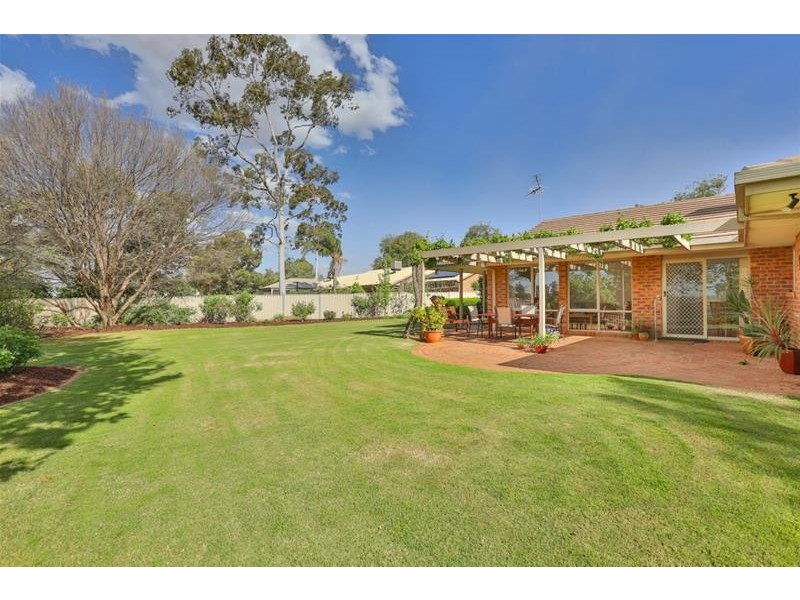 8 Highview Court, Irymple VIC 3498
