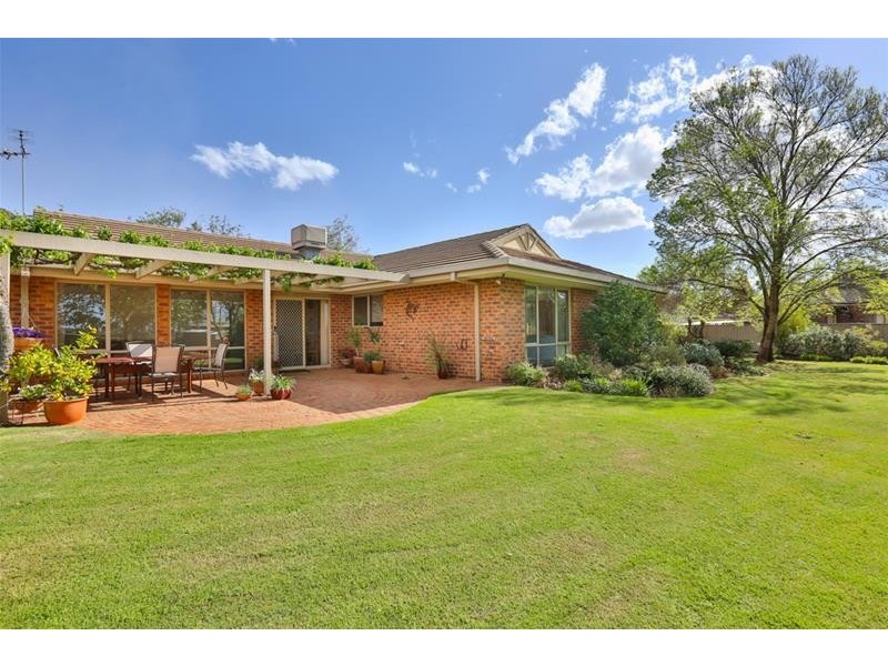 8 Highview Court, Irymple VIC 3498