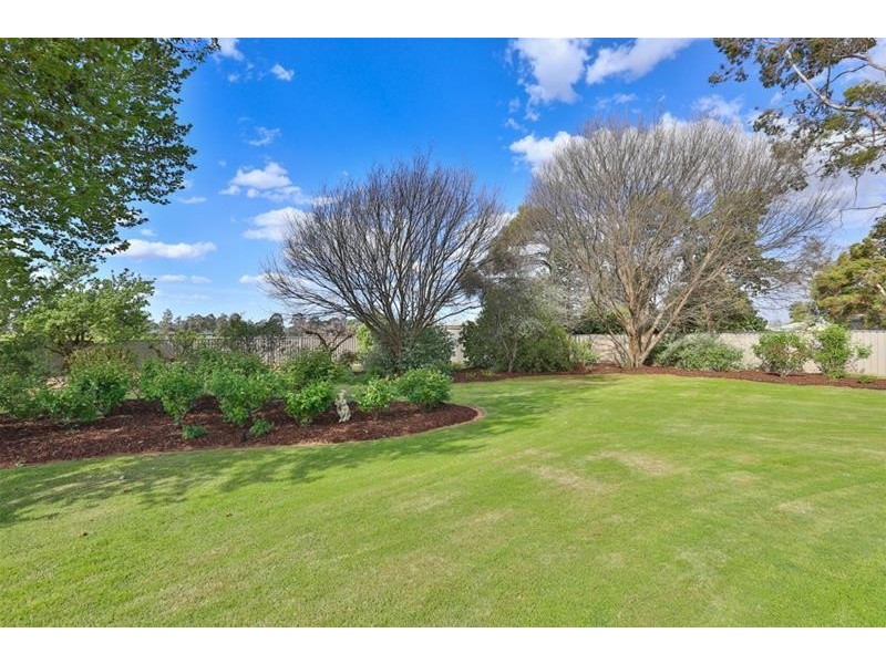 8 Highview Court, Irymple VIC 3498