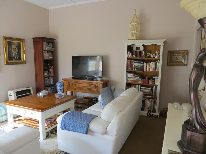 74 Cherry Avenue, Mildura VIC 3500